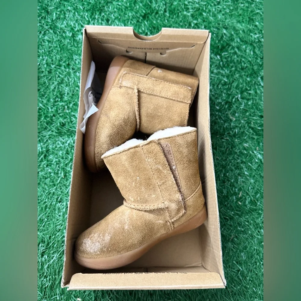 UGG Keelan II Boot
Chestnut (Toddler) Size 7 - Picture 1 of 9